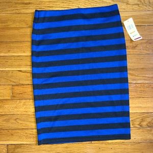 Black and blue cotton skirt.
